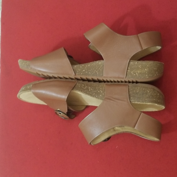 HOTTER TOURIST SANDALS - Picture 6 of 9